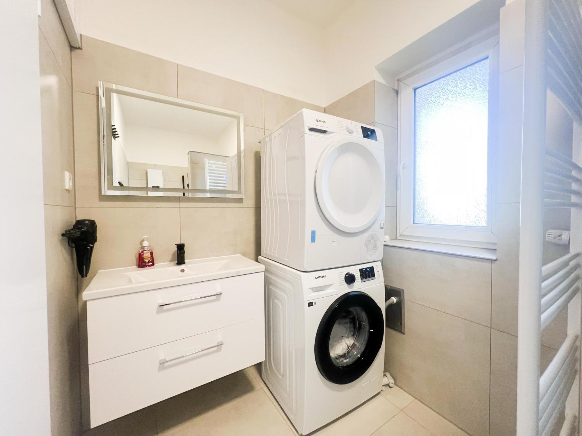 Vibehome Duesseldorf - Stadtmitte Екстериор снимка