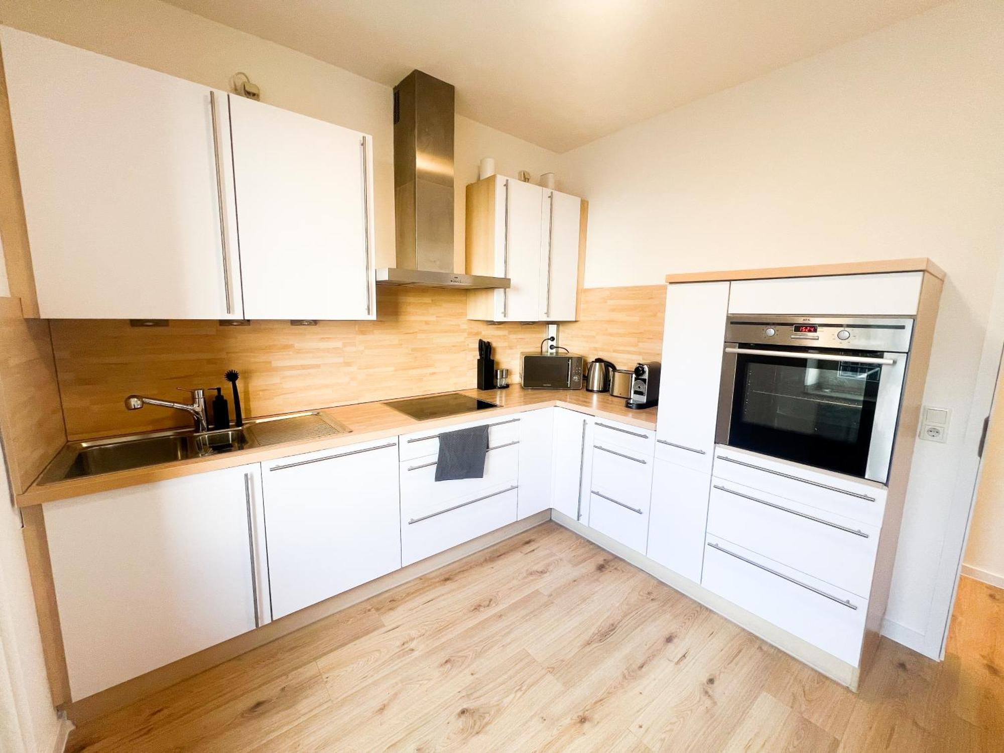 Vibehome Duesseldorf - Stadtmitte Екстериор снимка