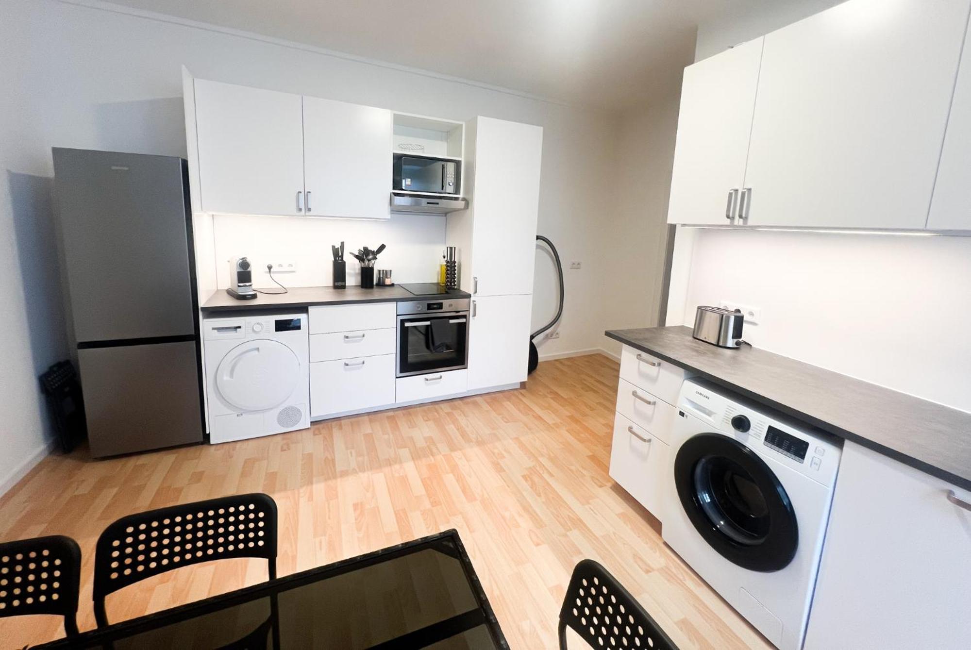 Vibehome Duesseldorf - Stadtmitte Екстериор снимка